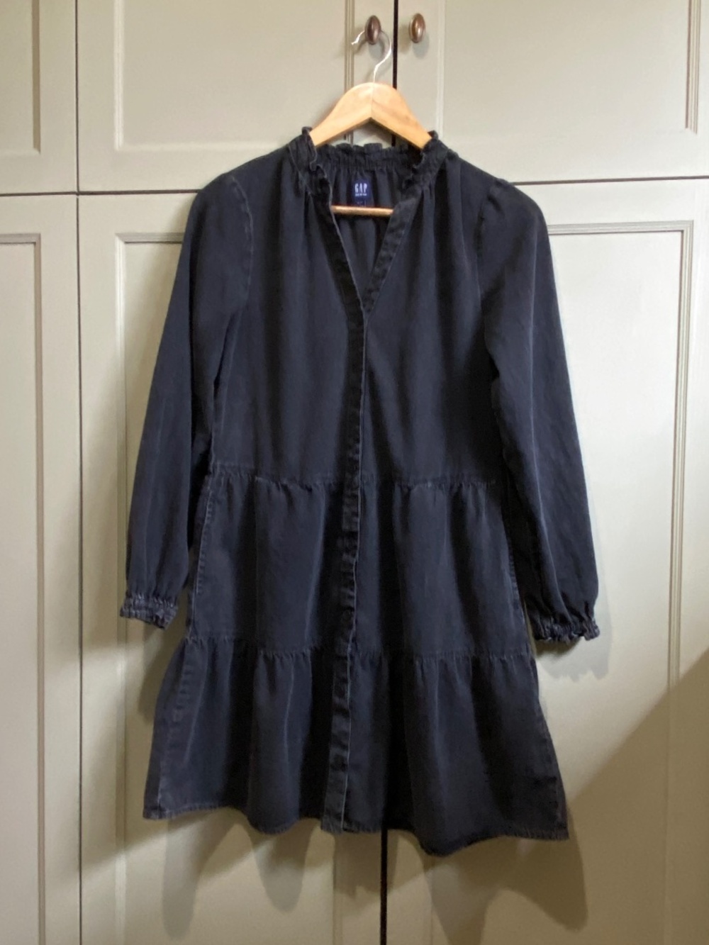 GAP little black mini dress, casual button up denim dress, summer style